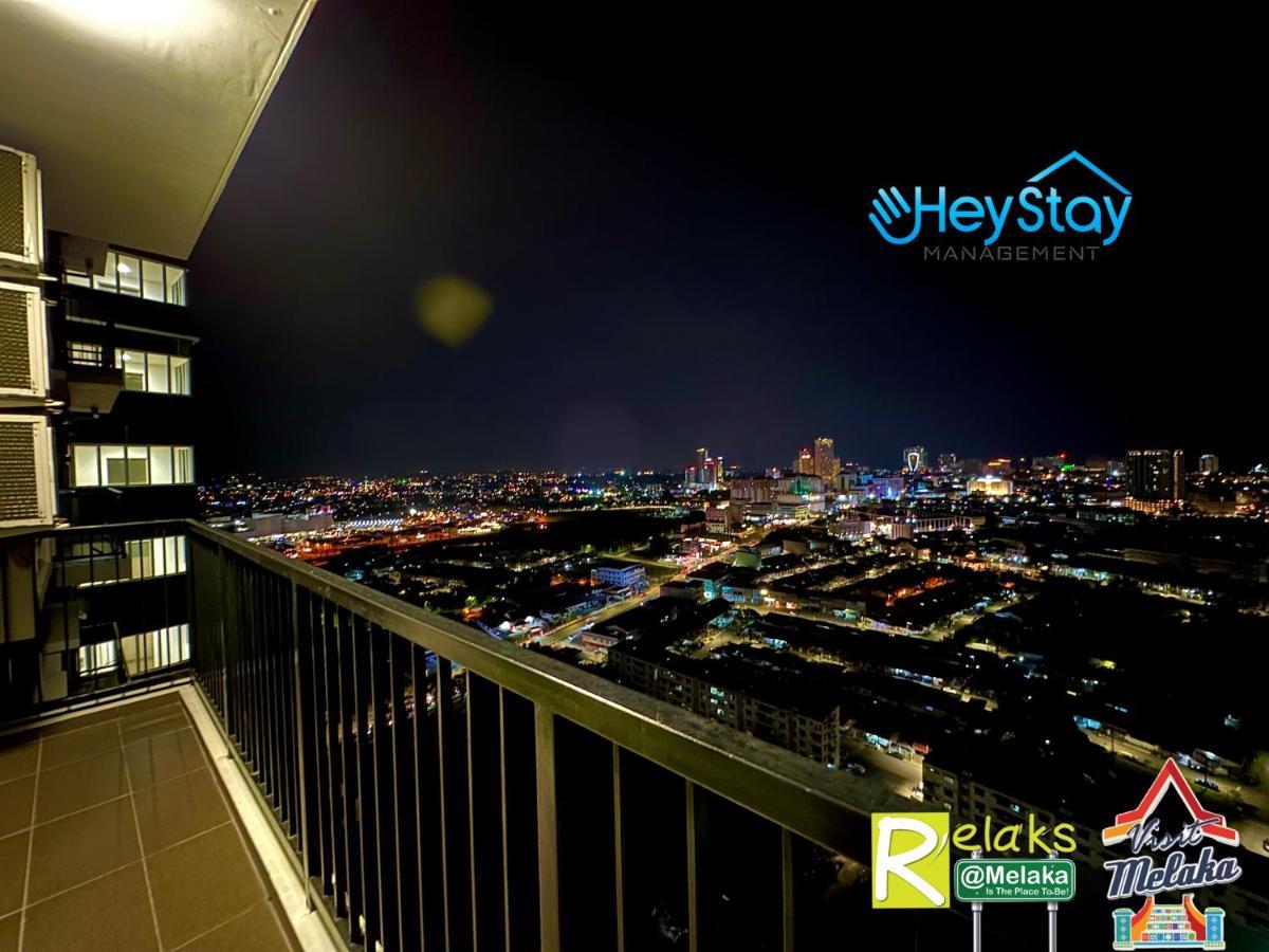 Novo 8 Residence Bachang By Heystay Management Kampong Tambak Exterior foto